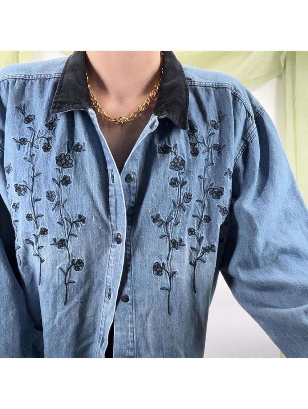 Capacity Denim Velvet Floral Detail Button Down Shirt Size L - Picture 2 of 6
